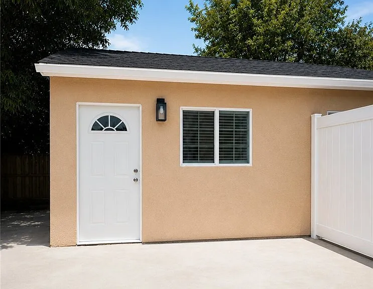 7649 Paso Robles Ave — Photo 1