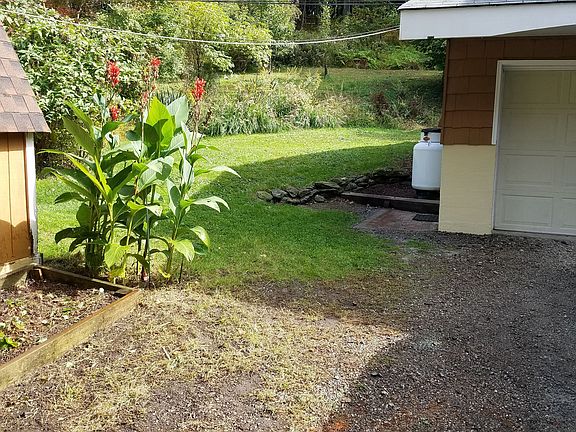 5th image of 41 Game Farm Rd
