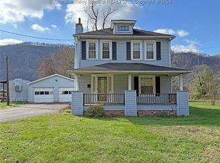 1824 Orchard Ave, Belle, WV 25015