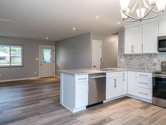 3rd image of 3876 Mengel Dr