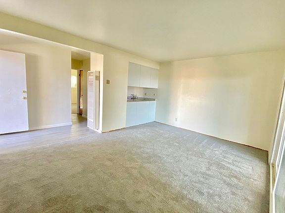2nd image of 47 Alan Ct APT B
