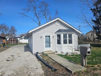 27292 Lake Front Dr, Beloit, OH, 44609