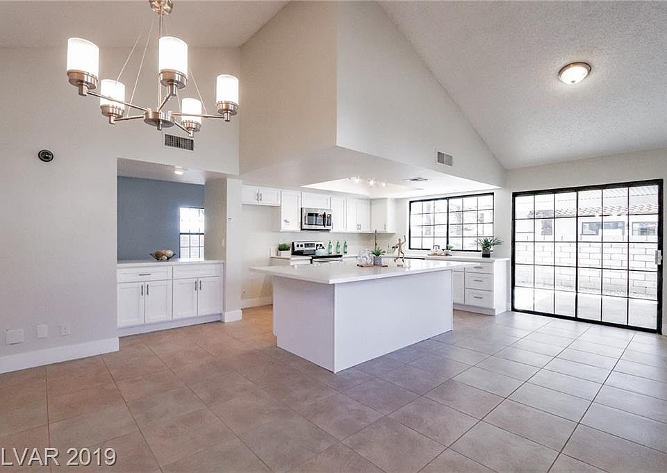 1st image of 723 Sea Pines Ln