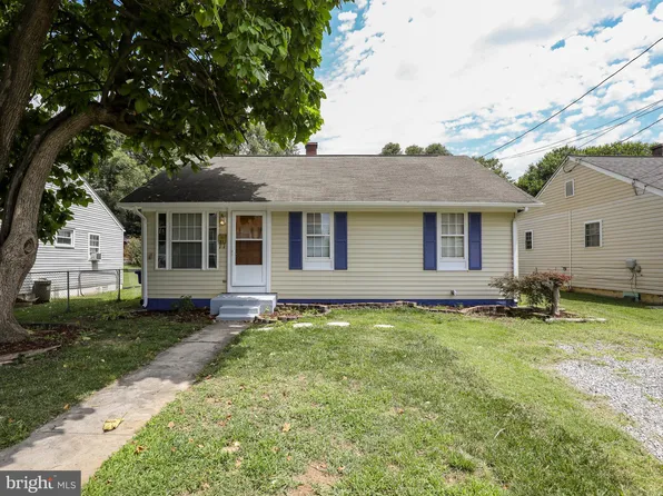 717 W 14th St, Front Royal, VA 22630