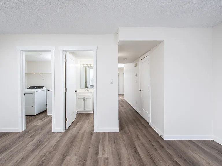 180 Bridgeport Blvd — Photo 12