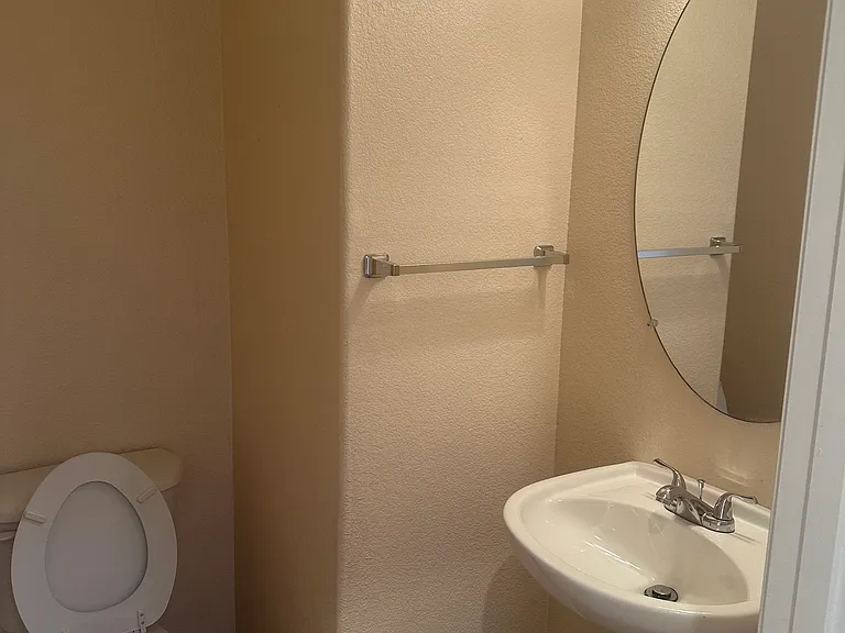 828 Percy Arms St — Photo 24