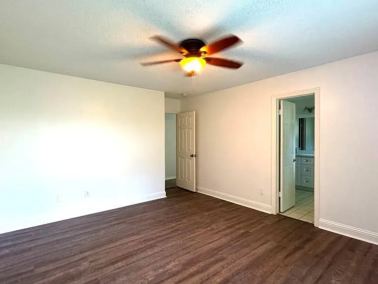 6422 Diamond Rock Dr — Photo 12