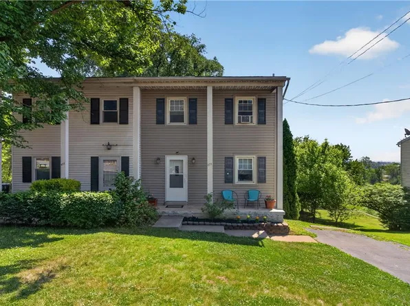 479 S 9th St, Akron, PA 17501