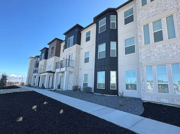 6454 Pinnacle Peak Ln E, Herriman, UT