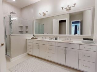 15 Lyons Ln #16, Boxborough, MA 01719