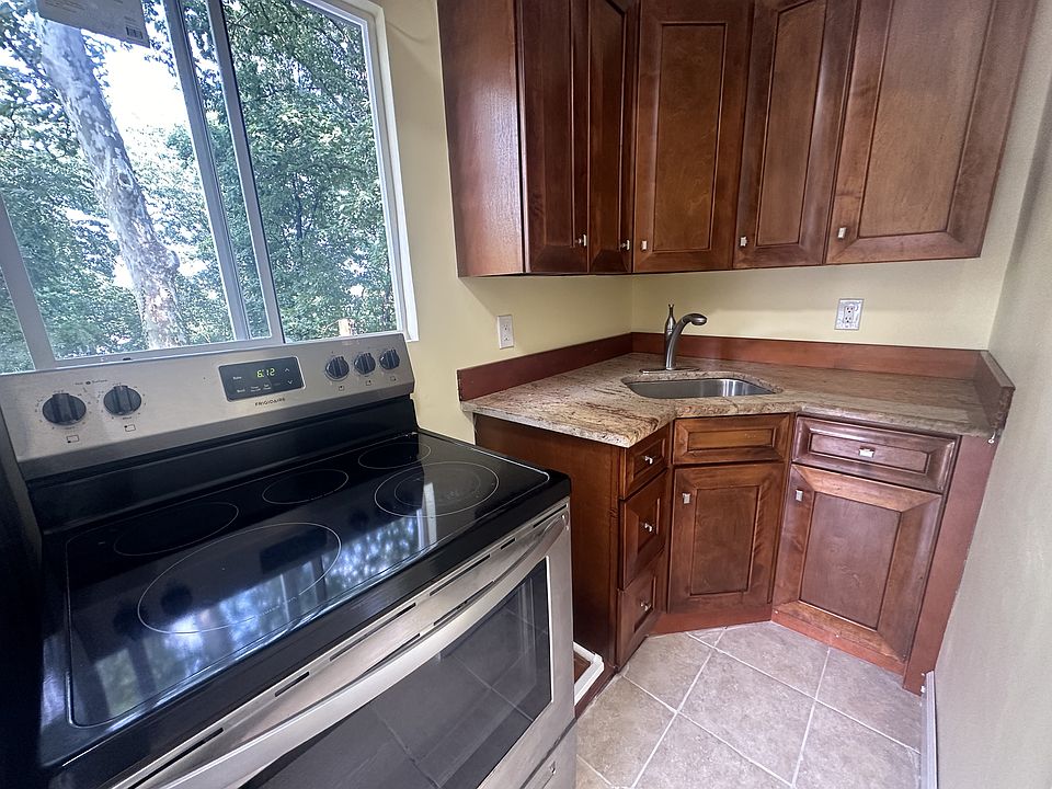 1st image of 20 W Prospect Ave Floor 1