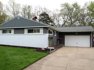 4888 N Sedgewick Rd, Lyndhurst, OH 44124