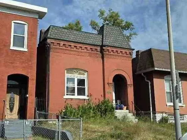 6817 Minnesota Ave, Saint Louis, MO 63111