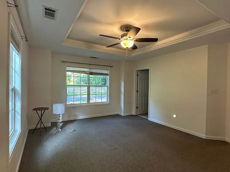 250 Hodgson Dr — Photo 32