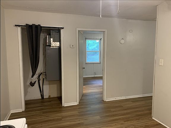 2nd image of 2043 Wynwood Dr NW APT 4