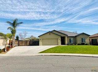 6922 Normandy Rose Ave, Bakersfield, CA