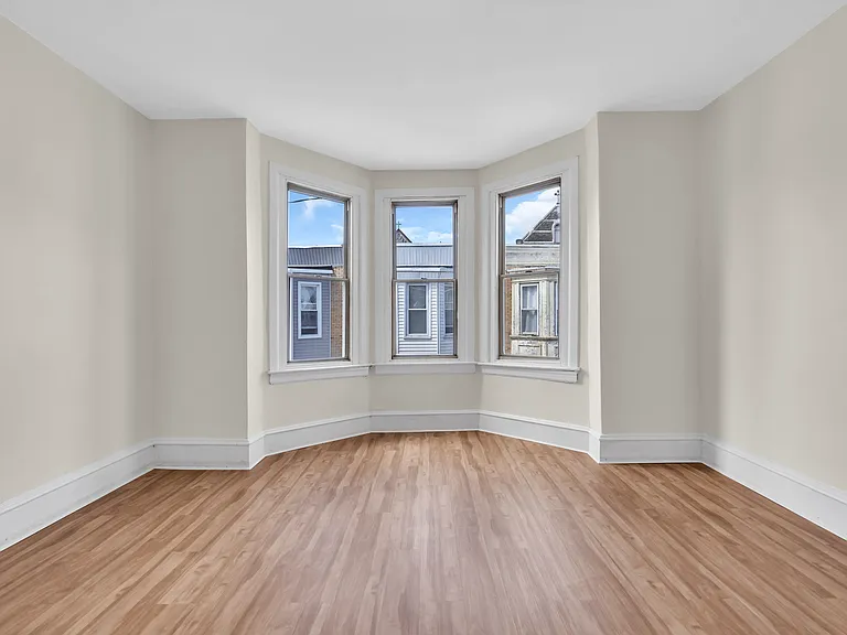 241 N Ruby St — Photo 31