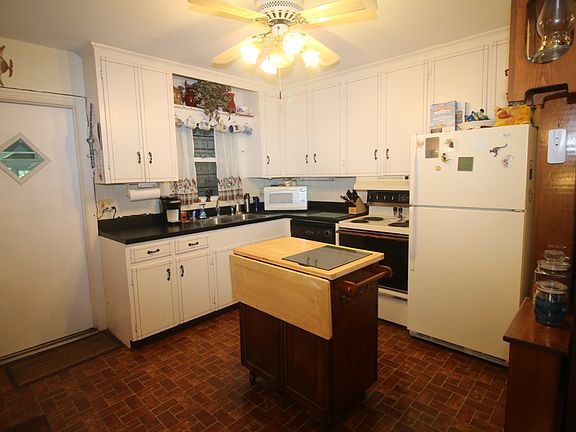 5th image of 805 Buena Vista Dr