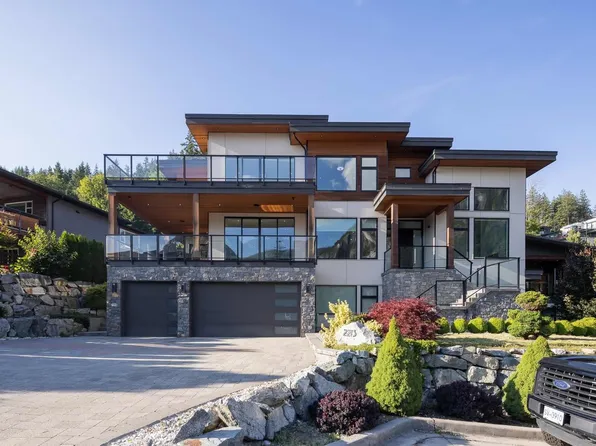 2213 Windsail Pl, Squamish, BC V8B 0T6