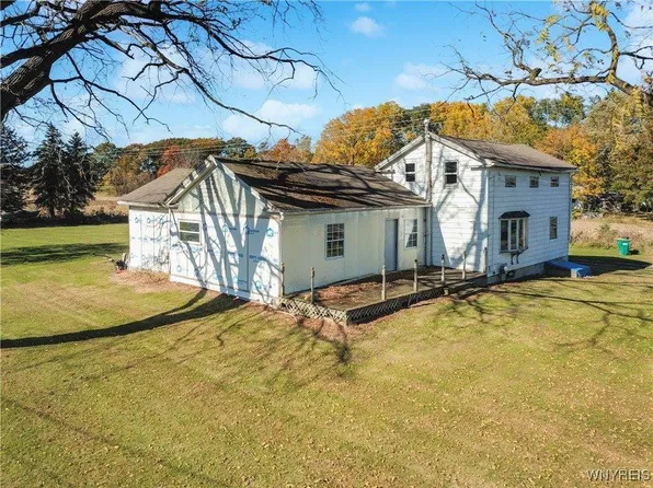 239 Main St S, Perry, NY 14530