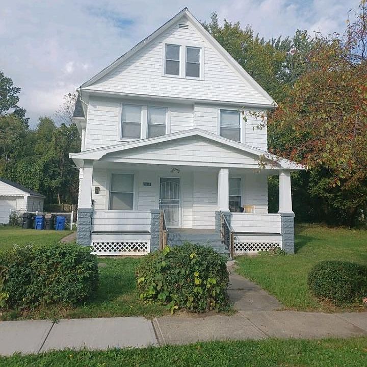 1st image of 3518 E 103rd St #3