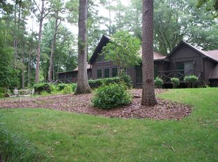 459 Pine Island Dr, Charlotte, NC 28214