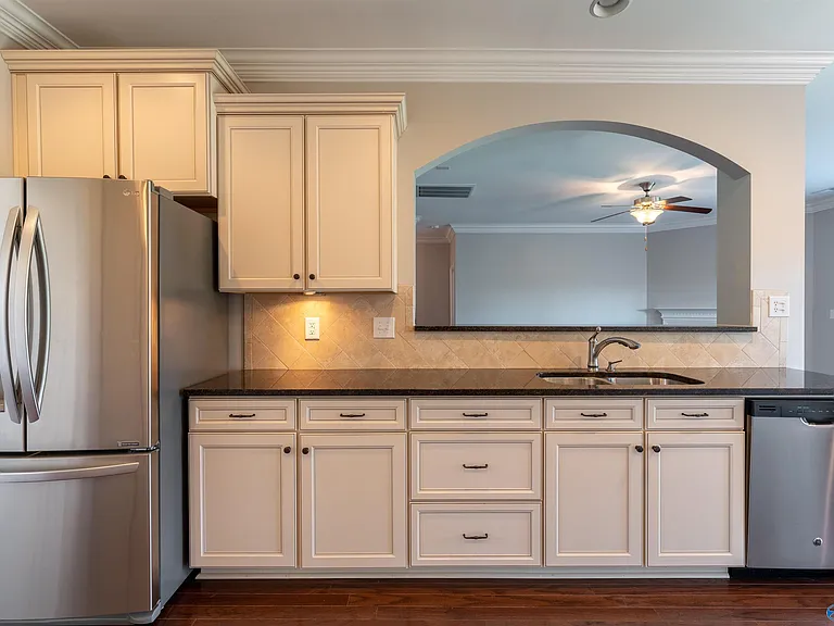 15223 Lakeside Trl — Photo 8