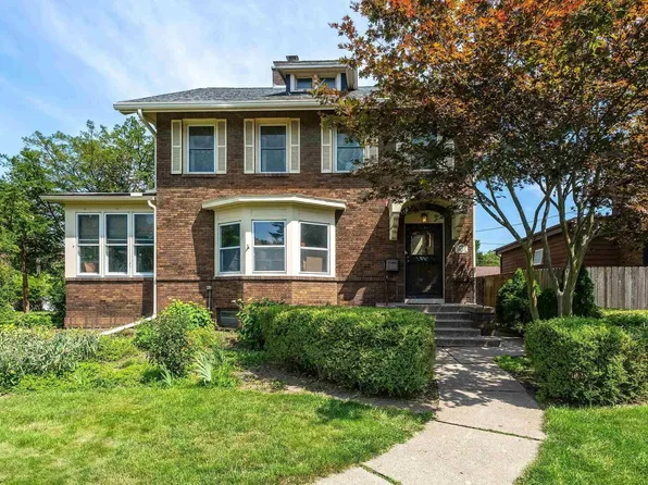 2532 Fulton Ave, Davenport, IA 52803