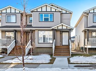 221 N Sandford Pl NW, Rocky View County, AB T0J1X2