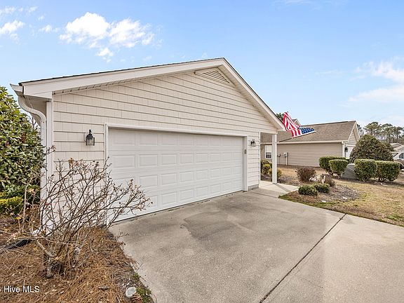 3rd image of 4294 Cherry Laurel Drive SE