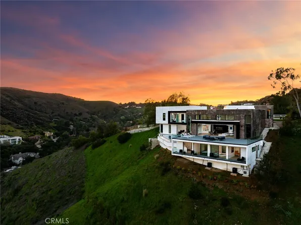 18 Stallion Rd, Bell Canyon, CA 91307