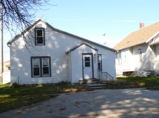 307 E Locust Ave, Plainview, NE 68769