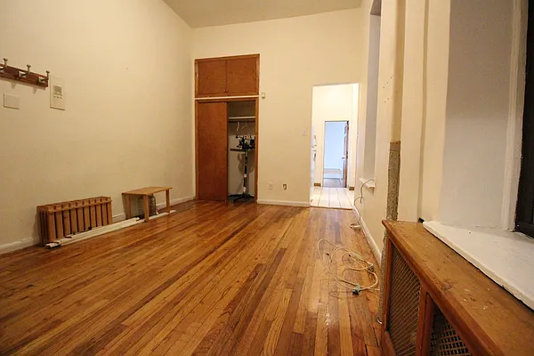 Rented by Luxor Homes & Investment Realty | media 18