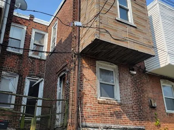 2051 S 68th St, Philadelphia, PA 19142