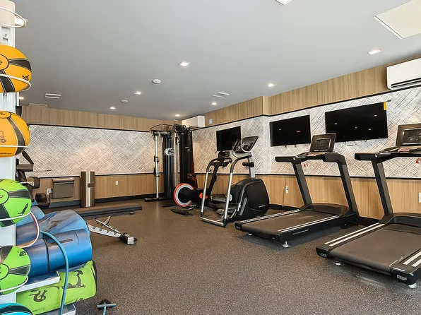 333 Linden Boulevard image 11 of 11