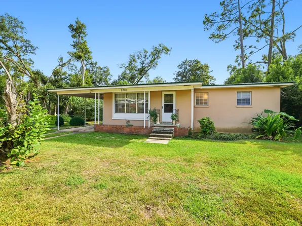 2001 Crabapple Dr, Tallahassee, FL 32304