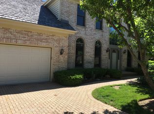 3 Hotchkiss Ct, Lincolnshire, IL 60069