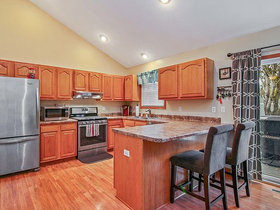 4th image of 1676 Hilda Dr