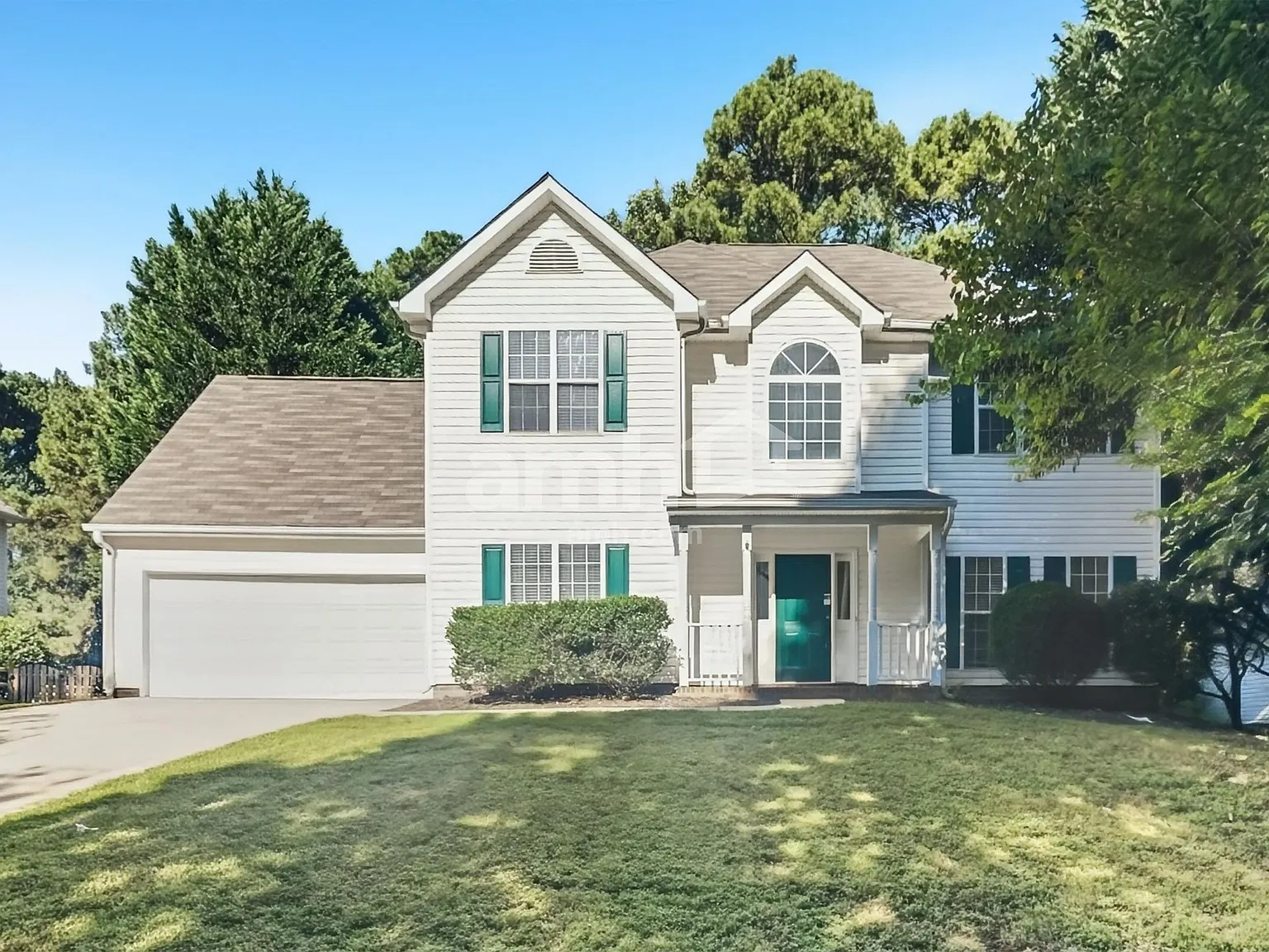 4 bed, 2.5 bath, 2367 sqft, $2,570 — Photo 1