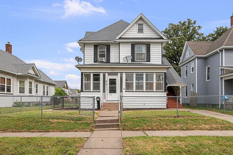 1st image of 618 W 17th St