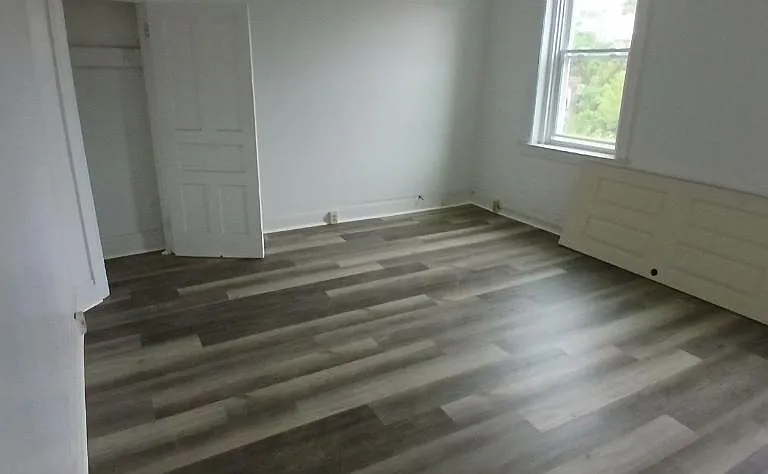 228 Wick St — Photo 4