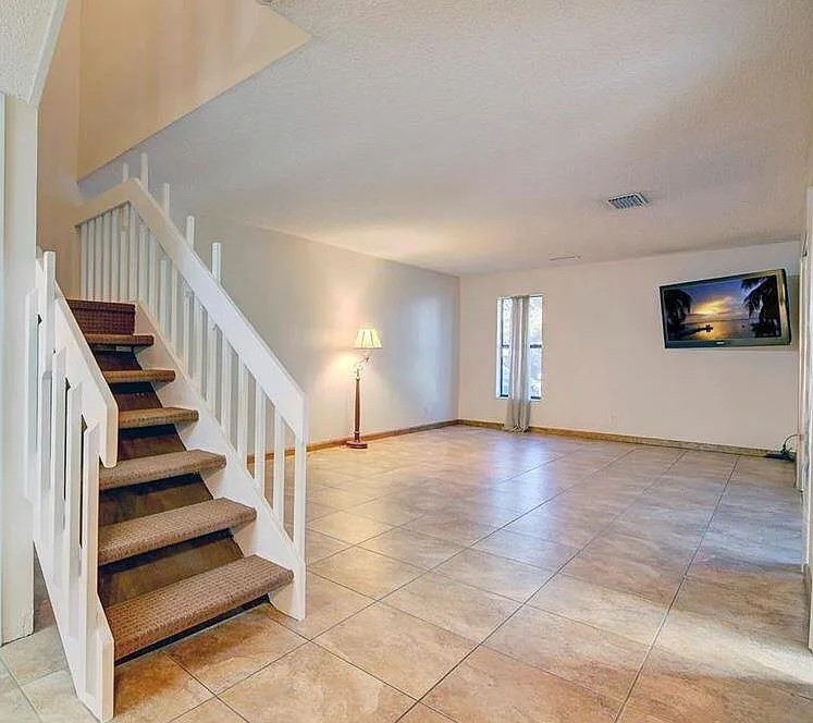 2 bed, 2.5 bath, 1182 sqft, $2,300 — Photo 4