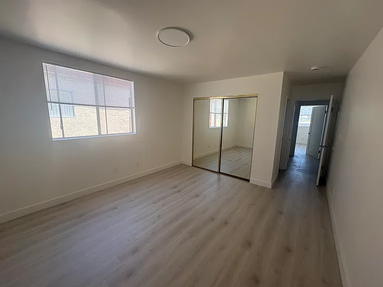 525 N Madison Ave #201 — Photo 7