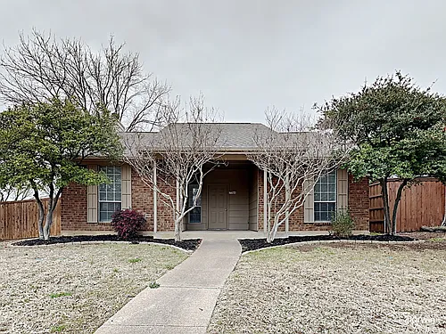 7764 Creekview Dr Photo 1