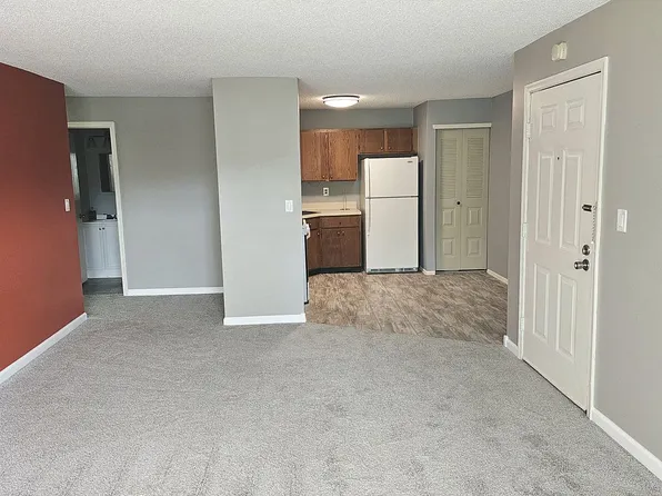 44 Chamberlin Ct, Lawrence Township, NJ 08648