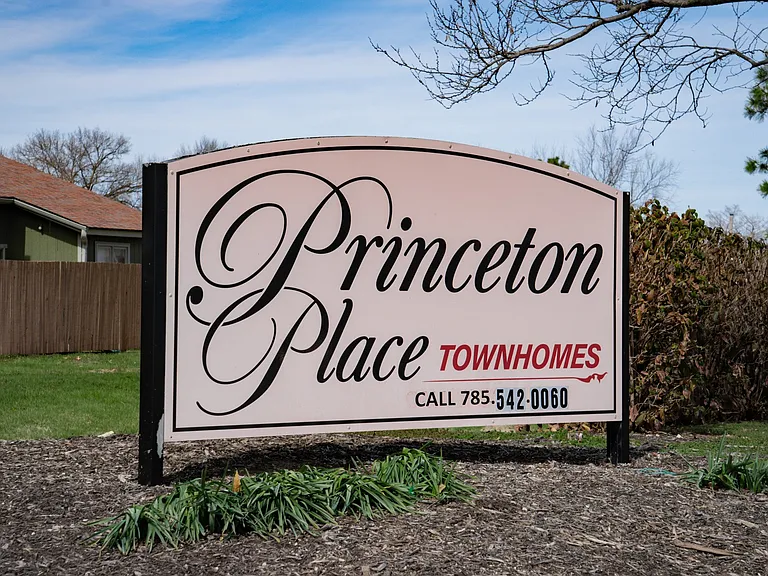 Princeton Place Townhomes — Photo 19