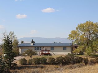 24 Quarter Horse Ln, Cody, WY 82414