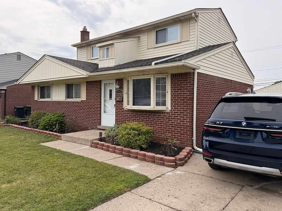 1st image of 12836 Pomona Dr