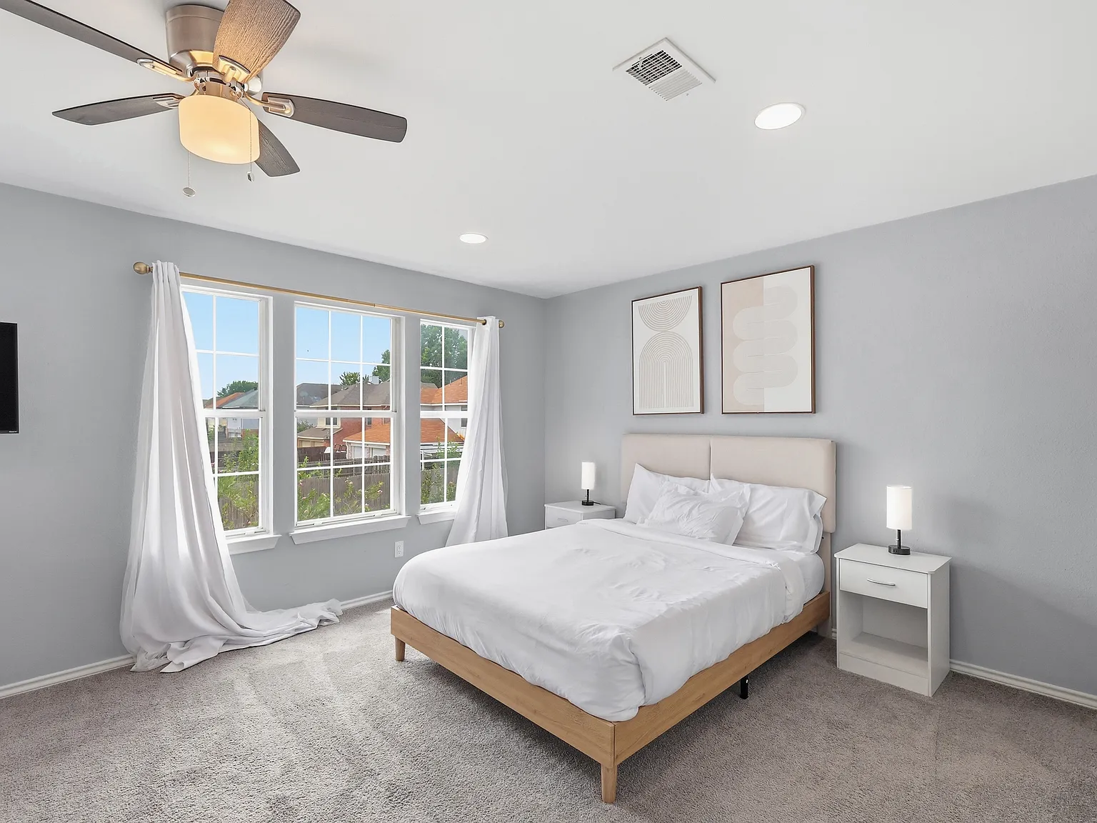 3 bed, 2.5 bath, 1543 sqft, $4,000 — Photo 2