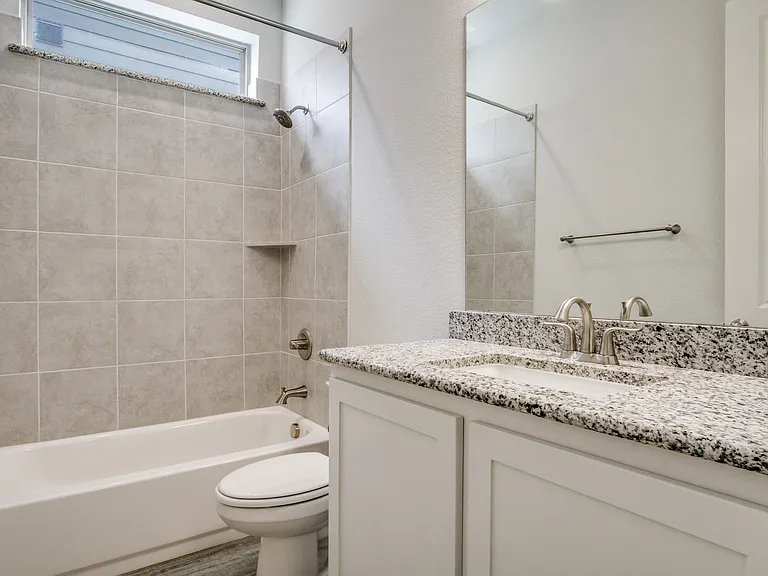 1908 Roundtree Cir E — Photo 14